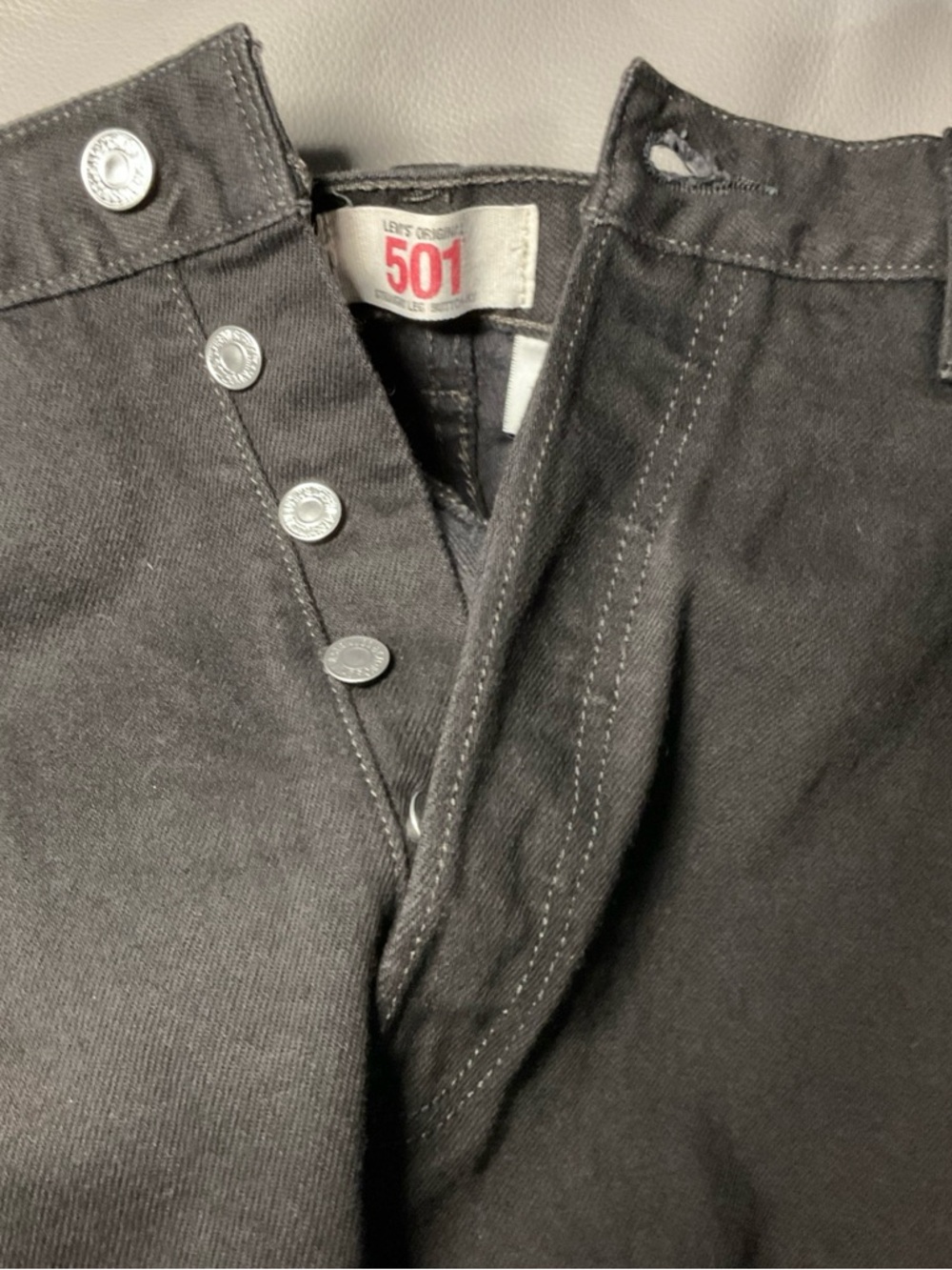 Levi's Men's Black Bootcut Jeans with Red Tab - Picture 8 of 9